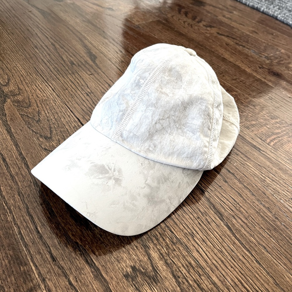 Lululemon womens hat / baseball cap - NWOT
